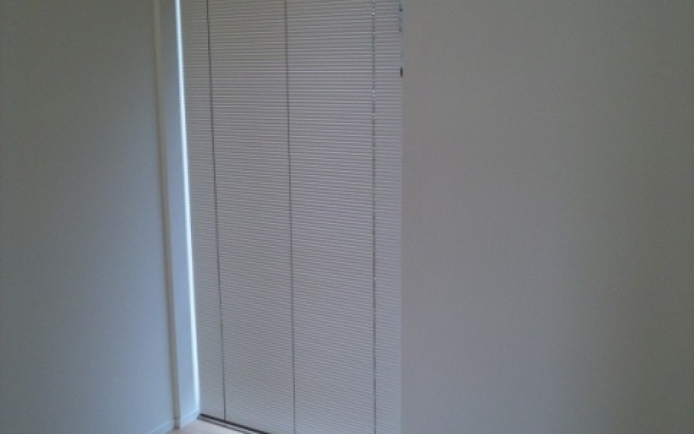 ツートンスラットで二通りの雰囲気を味わえます。