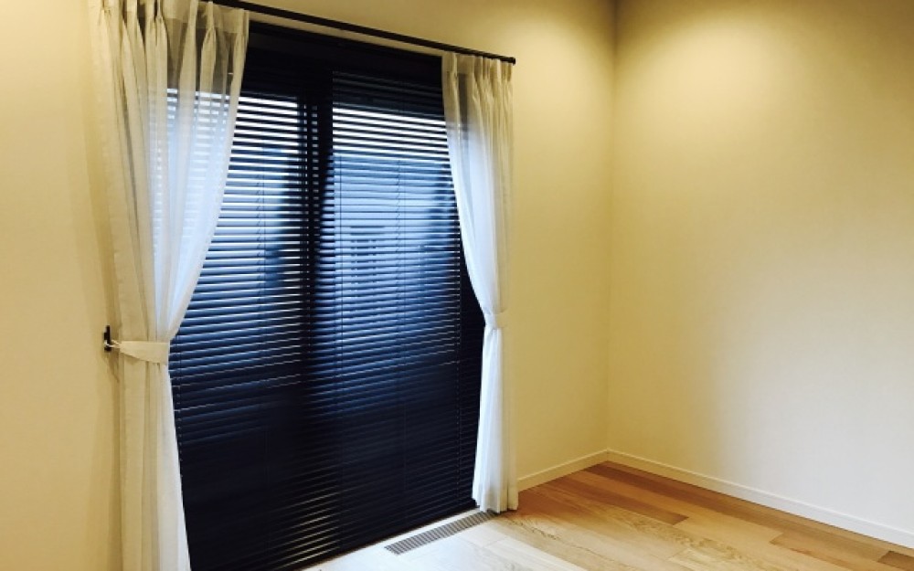ブラインド レースですっきりモダンコーディネート オーダーカーテン専門店 ディマンシェ ブラインド レースですっきりモダンコーディネート オーダーカーテン専門店 ディマンシェ