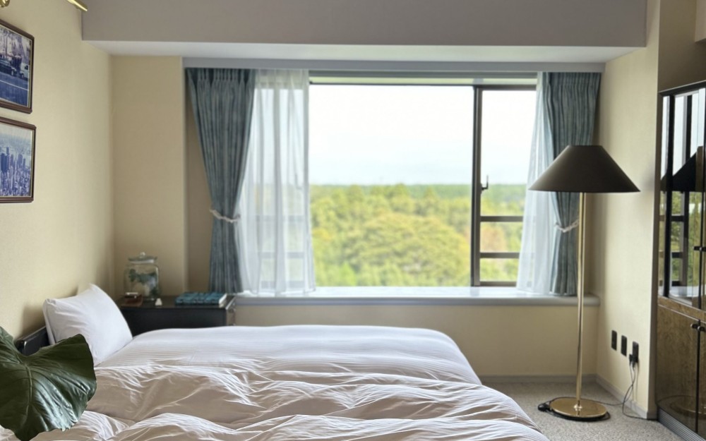 カーテンで高級感ある雰囲気に