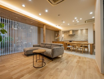 バーチカルブラインド×IoT-窓辺がもっと自由になる暮らし