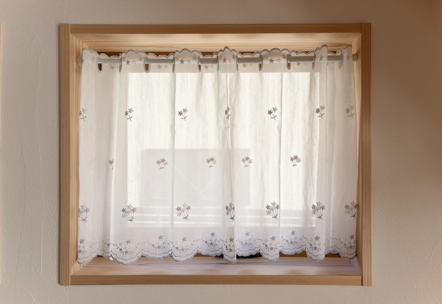 暮らしをちょっと素敵にする“カフェカーテン”の魅力